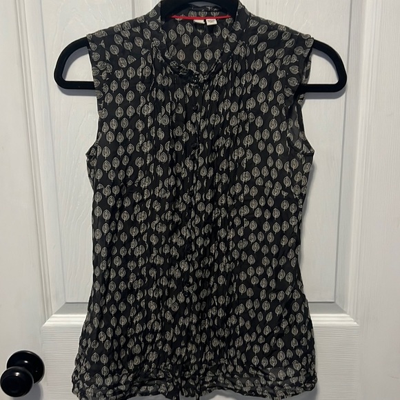 3/$20 Espirt light  tank blouse with - Picture 1 of 4